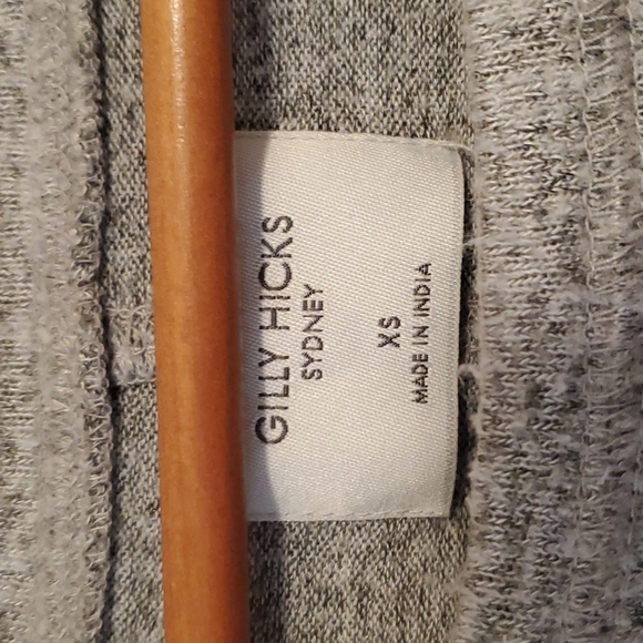 Gilly Hicks Top - Picture 3 of 3